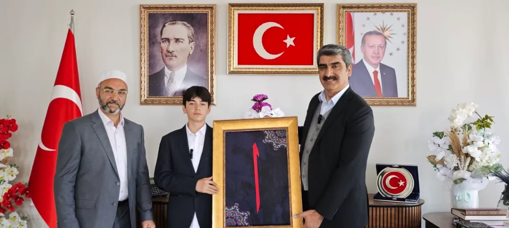 Erzurumlu Öğrenciden Örnek Davranış: Ödülünü Filistin’e Bağışladı