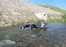 Erzurum’da Yürek Yakan Kaza: Bir Aile Dereye Uçan Araçta Hayatını Kaybetti
