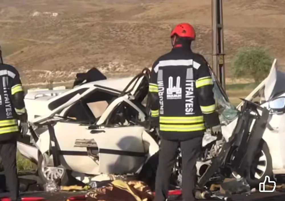 Erzurum’da Kafa Kafaya Çarpışan Otomobillerde 4 Kişi Hayatını Kaybetti